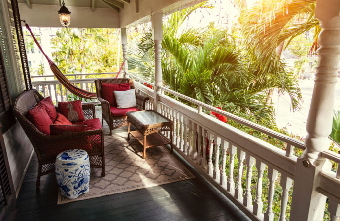 An rug in a corridor